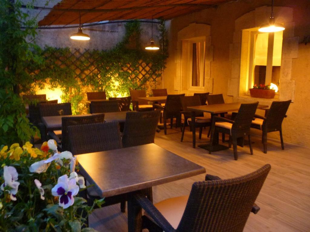 Val Baussenc, The Originals Relais Hotel Maussane-les-Alpilles Exterior photo