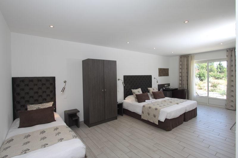 Val Baussenc, The Originals Relais Hotel Maussane-les-Alpilles Exterior photo